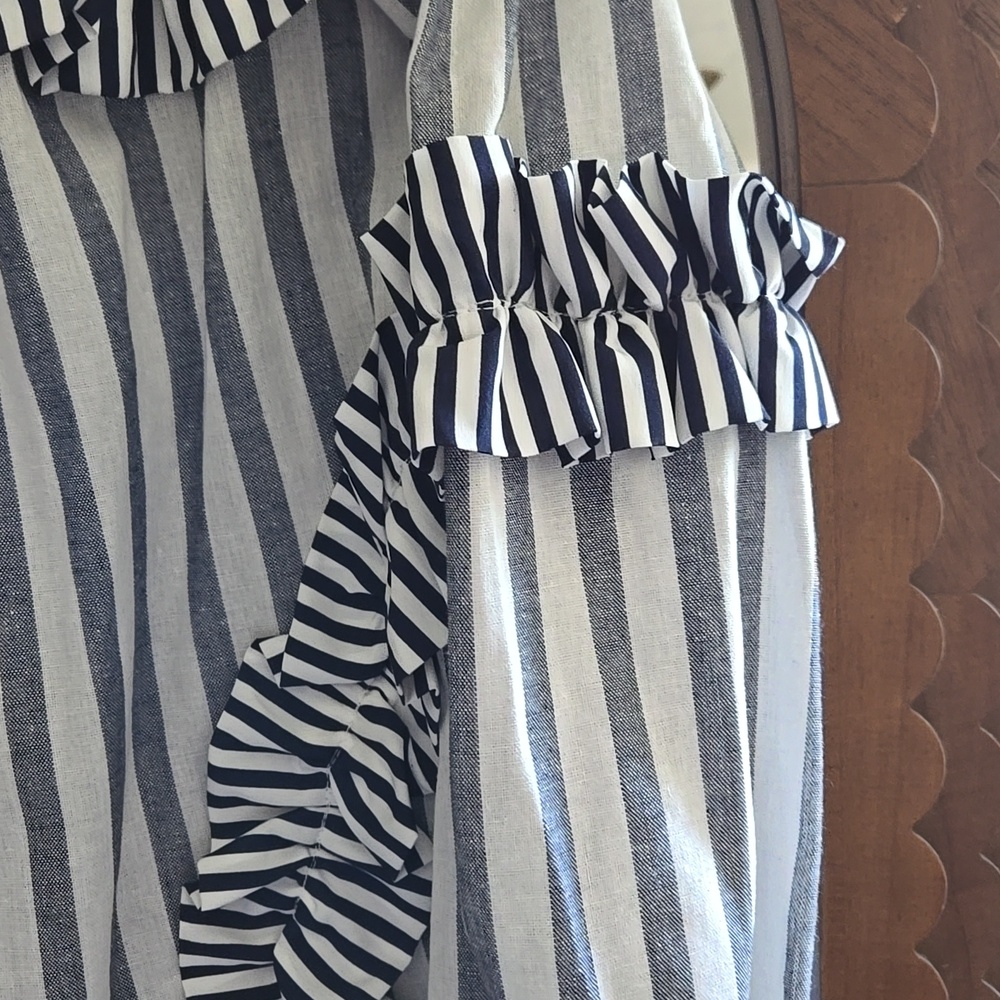 Off Shoulder Ruffle Blouse - Picture 2 of 4